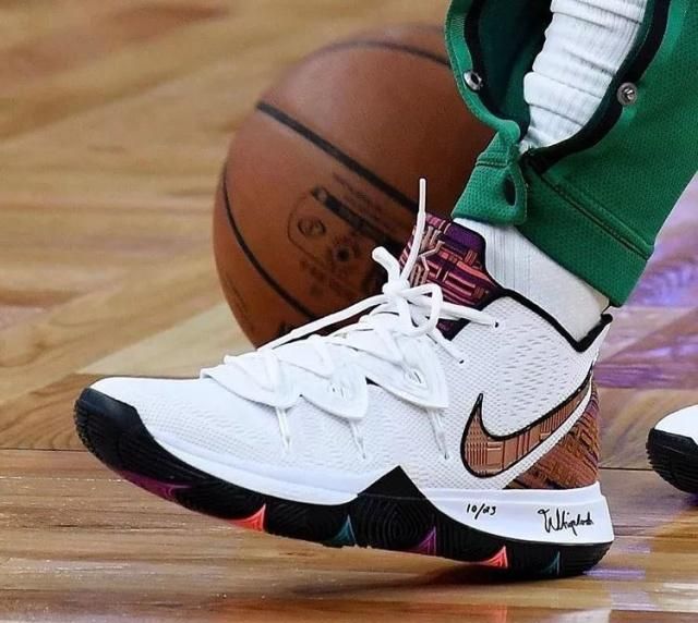 朱辰杰因伤 朱辰杰因伤